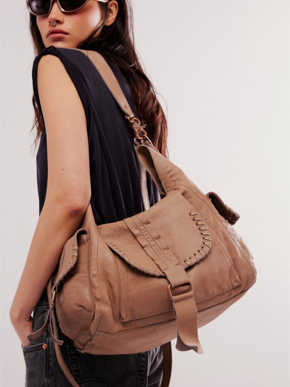 FREE PEOPLE We The Free Leigh Distressed Hobo / Saddle
